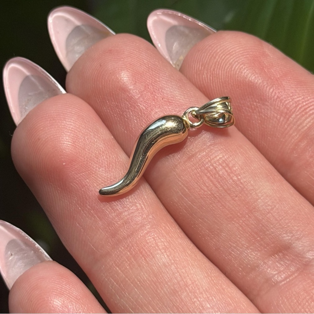 14K Real Yellow Gold Italian Horn Hot Chili Pepper Pendant 0.75”